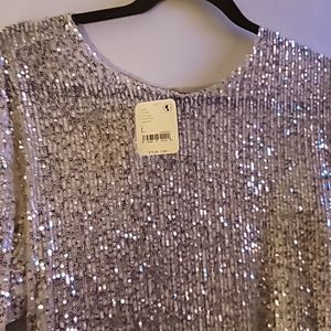 Free People. Large. Silver Sequence. Perfect 4 holidays. Dress up those 👖 jeans